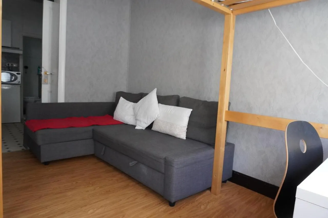 Studio 2 pièces sans cuisine - Gare de Liège Guillemins Appartement